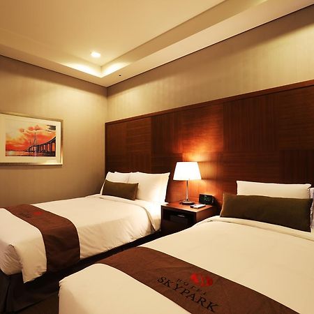 Bridge Hotel Incheon Songdo Bagian luar foto