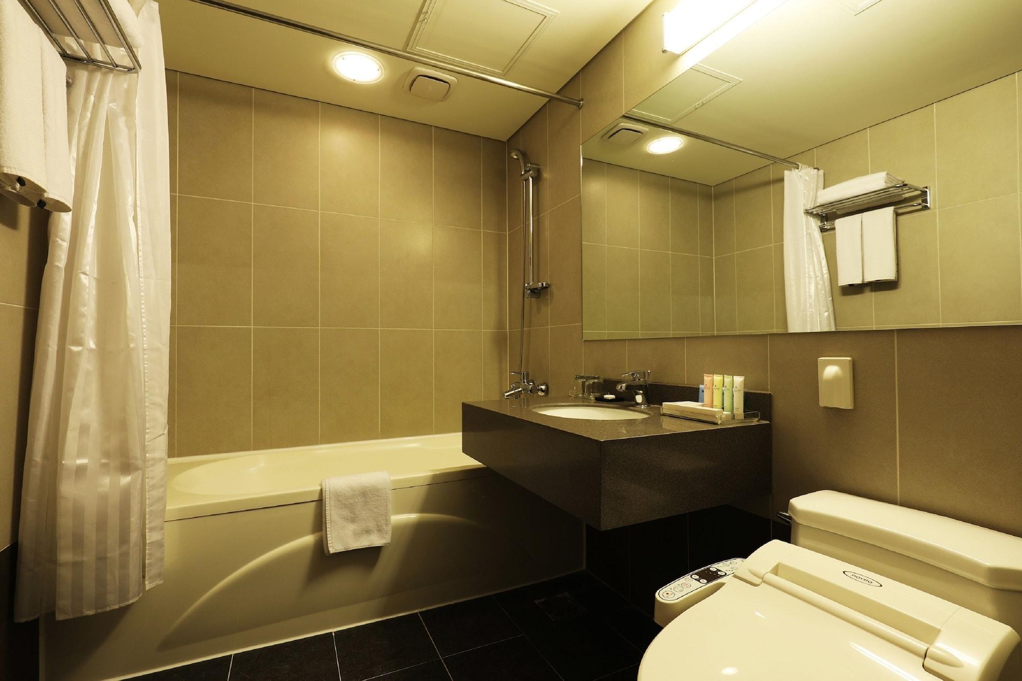 Bridge Hotel Incheon Songdo Bagian luar foto