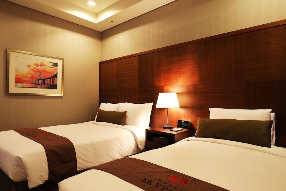 Bridge Hotel Incheon Songdo Bagian luar foto