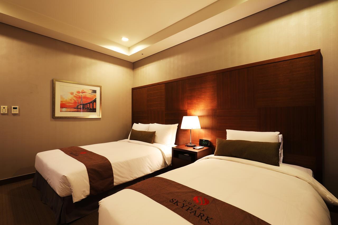 Bridge Hotel Incheon Songdo Bagian luar foto