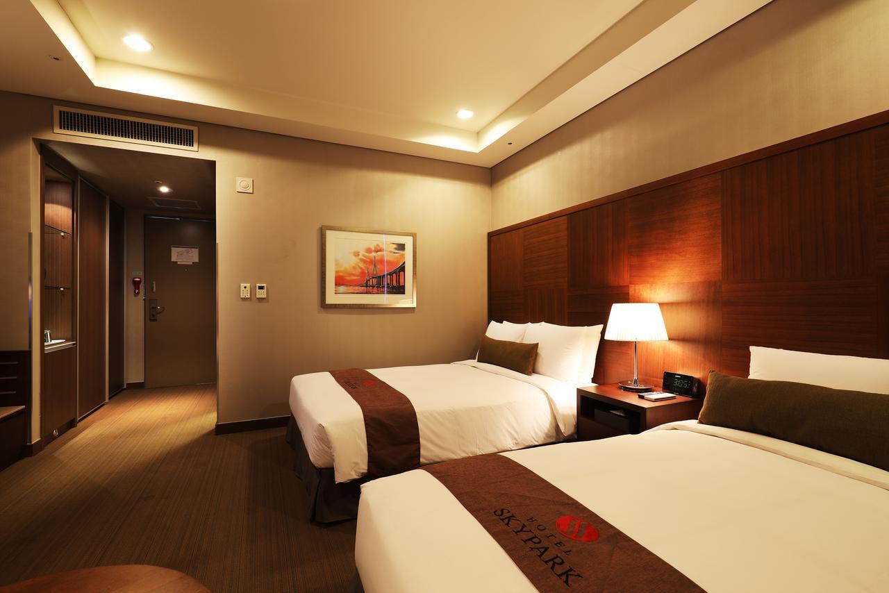 Bridge Hotel Incheon Songdo Bagian luar foto
