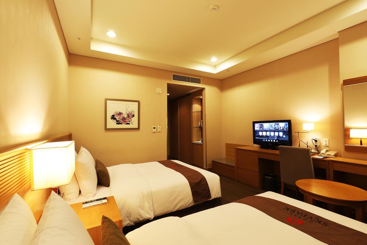 Bridge Hotel Incheon Songdo Bagian luar foto