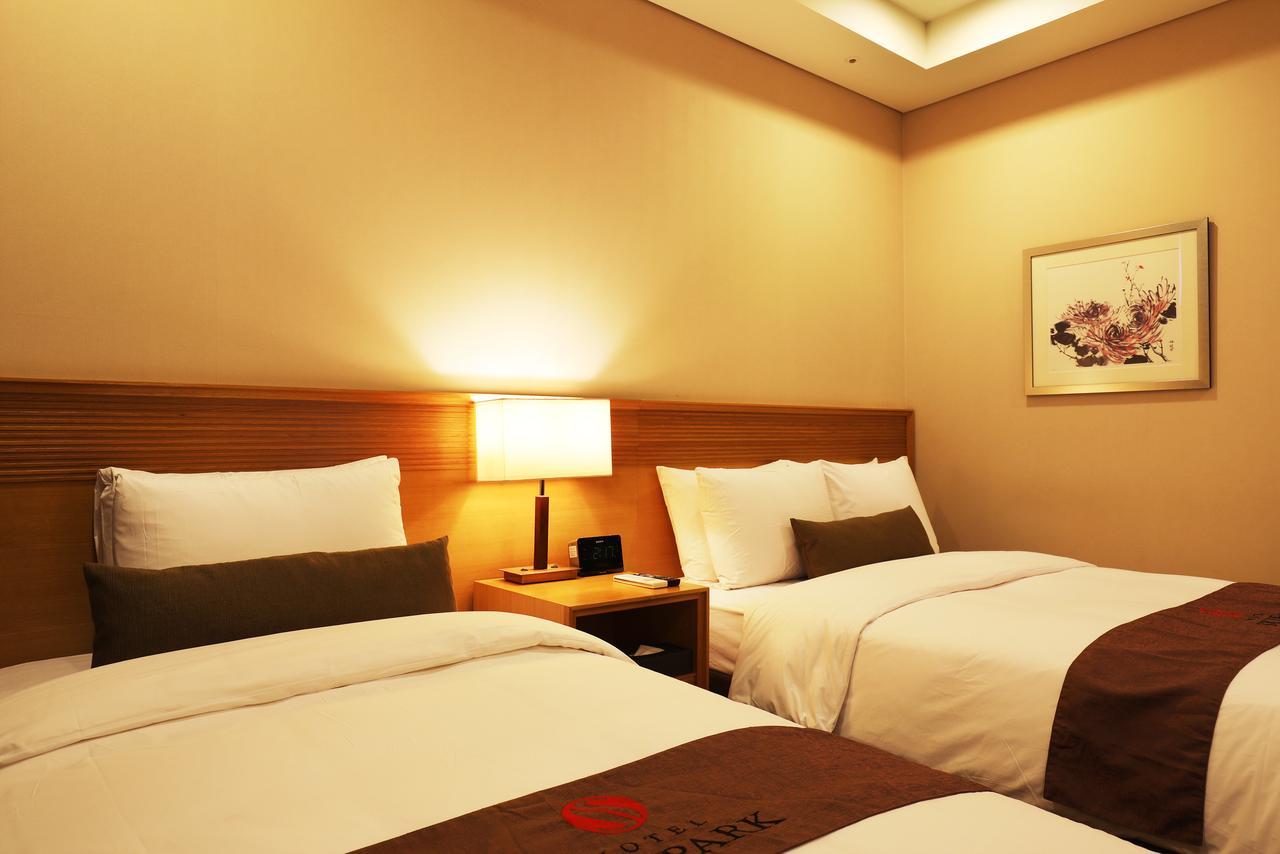 Bridge Hotel Incheon Songdo Bagian luar foto